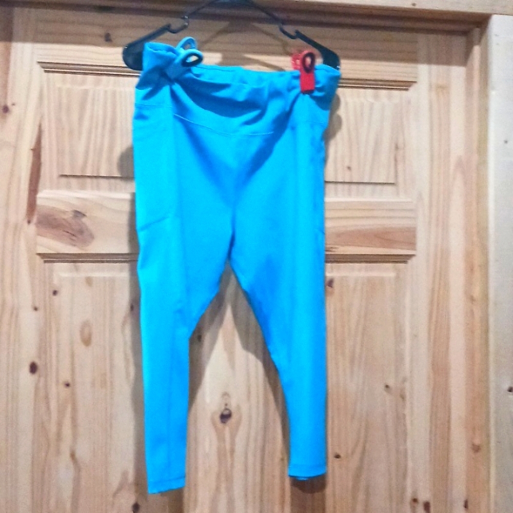 Women's Avia capri leggings size xxl